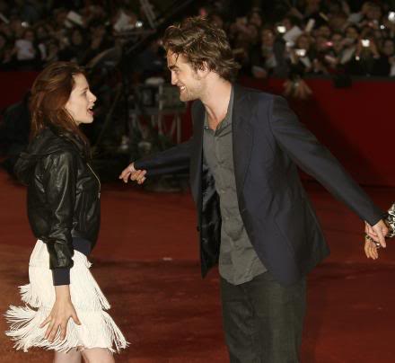 Robert Pattinson on Ci  Mes  Kristen Stewart Reclama Com Robert Pattinson    Rob Kristen